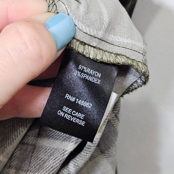 Torrid Womens Plaid Button-Down Long Shirt Dress Green Black Size 0 Holiday - Picture 3 of 10